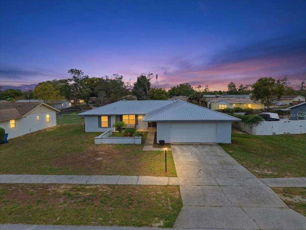 4464 Bromley Avenue - Photo 1
