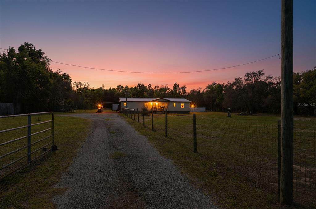 16040 Platinum Drive - Photo 1