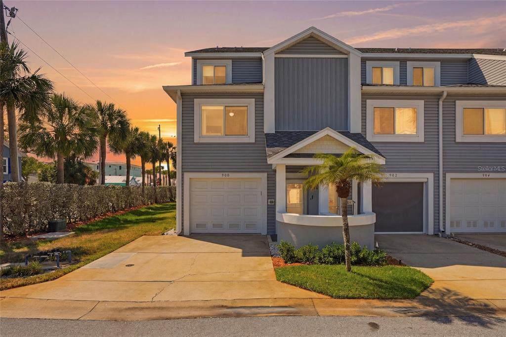 900 Harbour House Drive - Photo 1