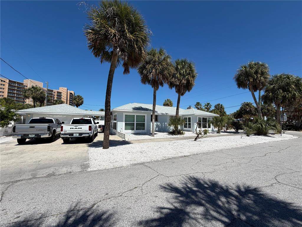 850 Mandalay Avenue - Photo 1
