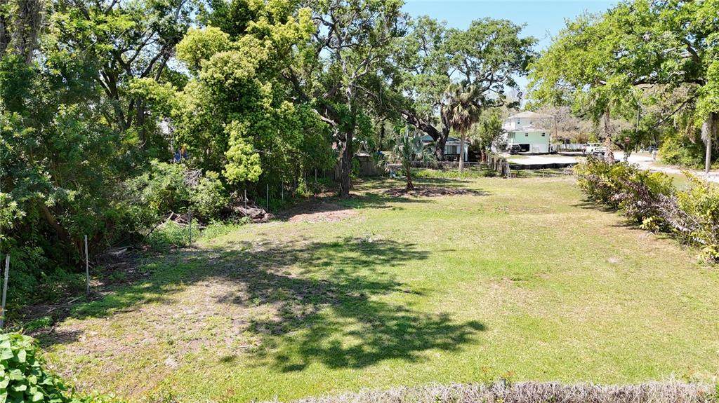429 St Louis Avenue - Photo 1