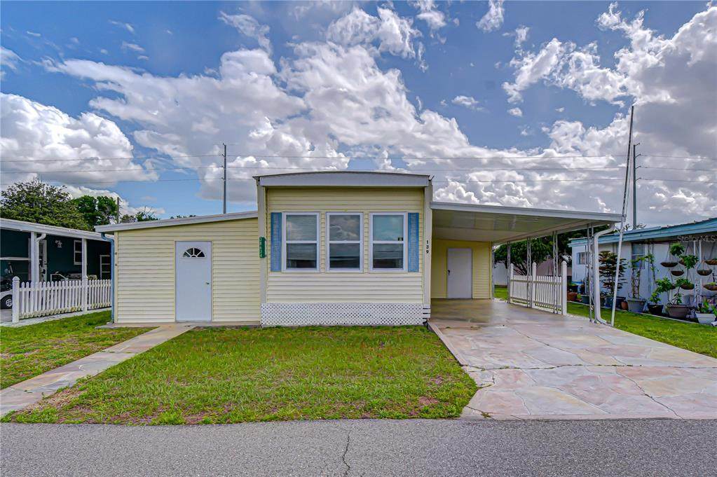 38634 Lansing Avenue - Photo 1