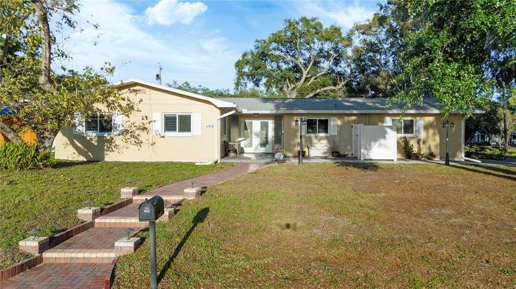 1109 San Remo Avenue - Photo 1