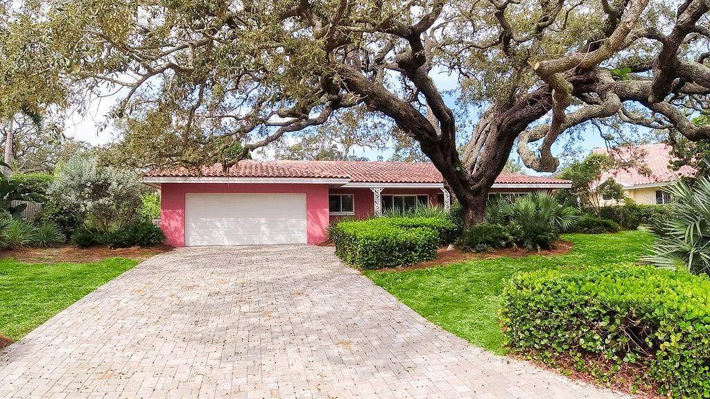308 Palmetto Lane - Photo 1