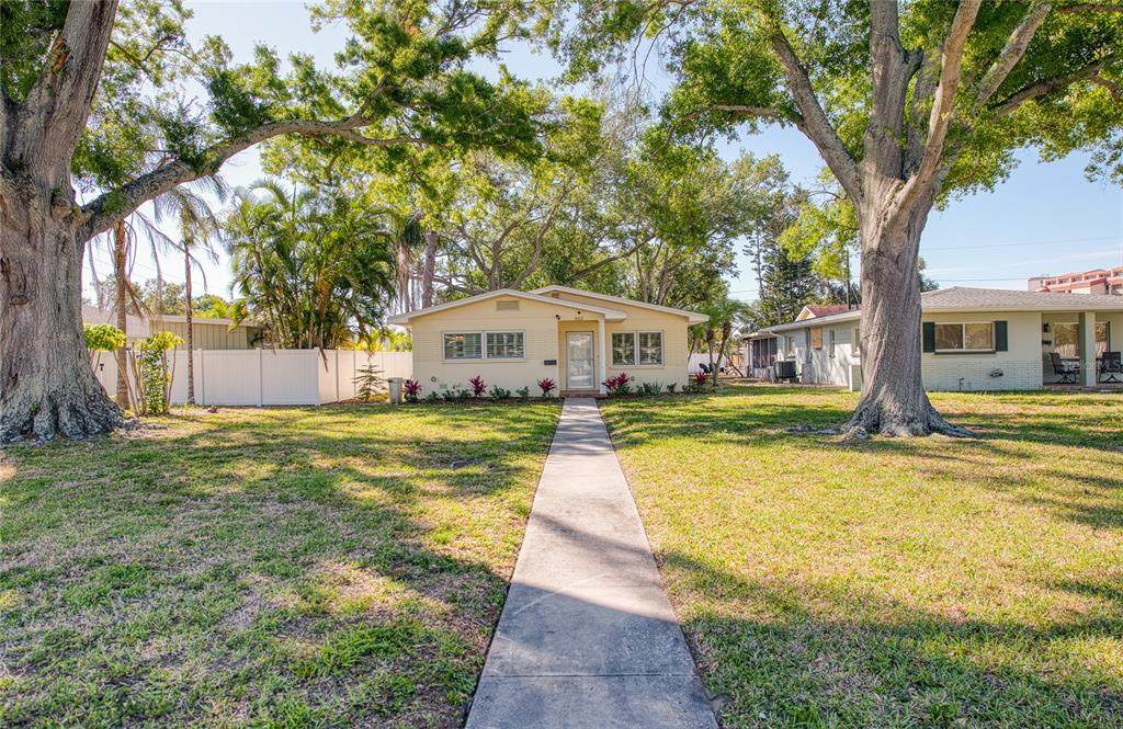 662 Villagrande Avenue - Photo 1