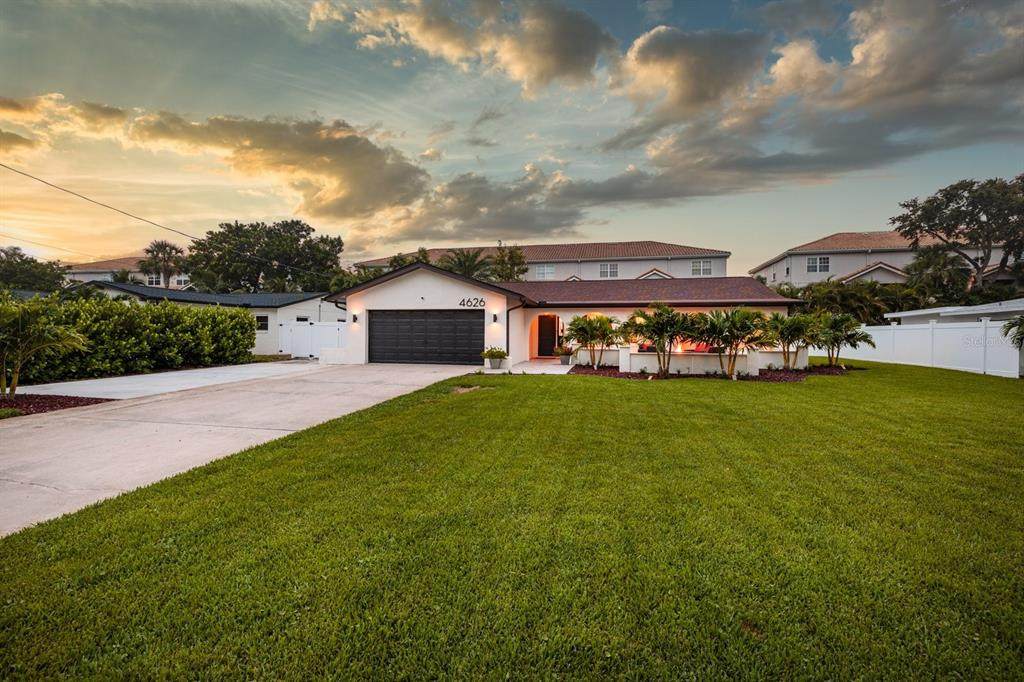 4626 Bayshore Boulevard - Photo 1