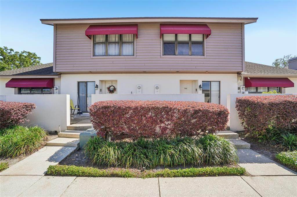 745 Oak Park Place - Photo 1