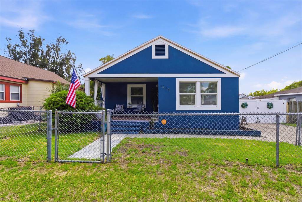 1613 Chelsea Street - Photo 1