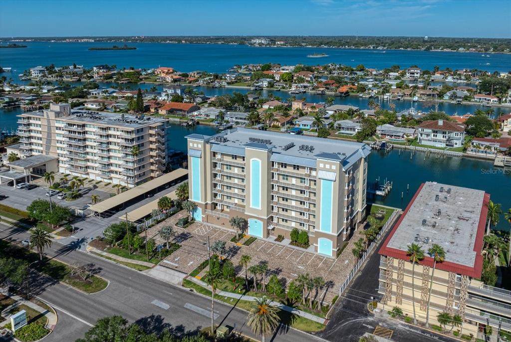 125 Island Way - Photo 1