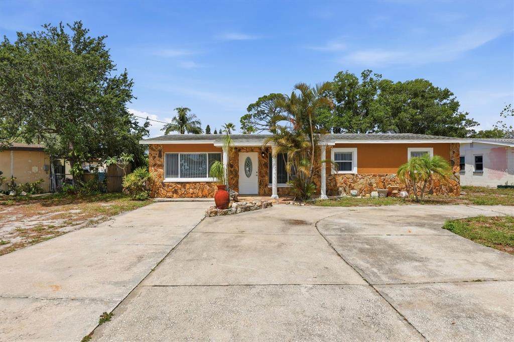 721 Bayshore Drive - Photo 1