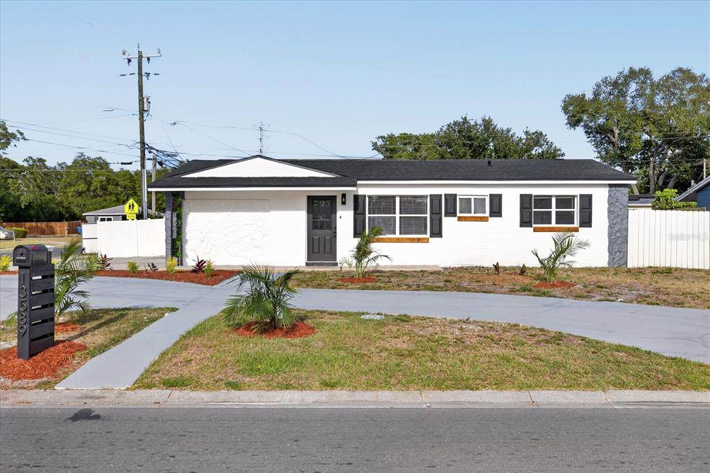 13589 120TH Street - Photo 1