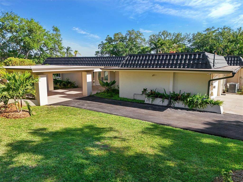 1875 Belleair Road - Photo 1