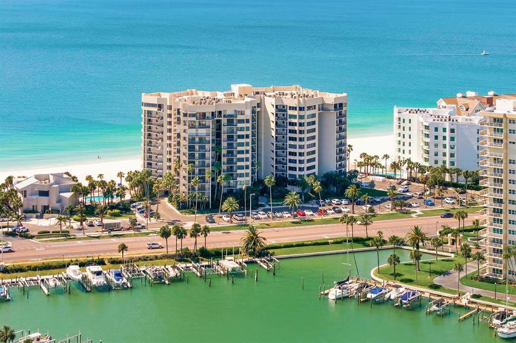 1600 Gulf Boulevard - Photo 1