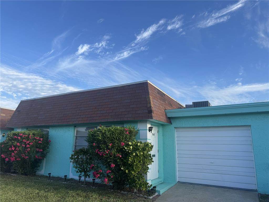 7007 Versailles - Photo 1