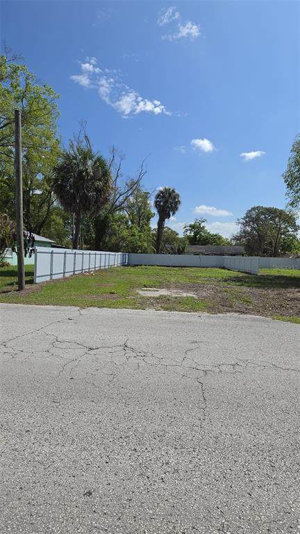 12505 Four Oaks Road - Photo 1