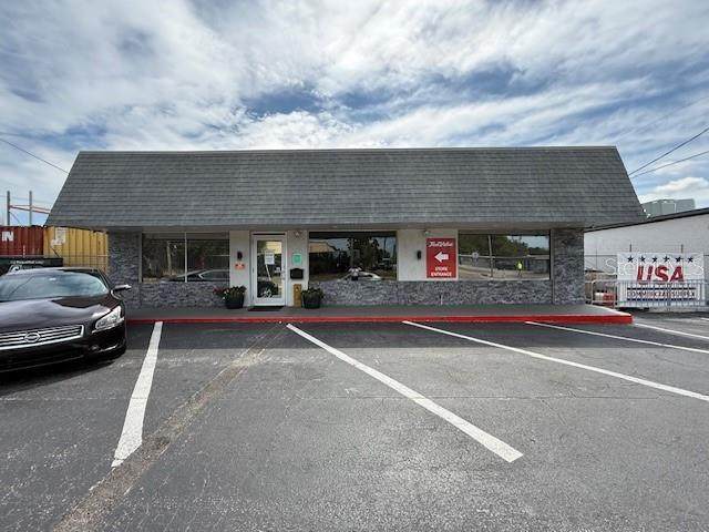 9511 Nebraska Avenue - Photo 1