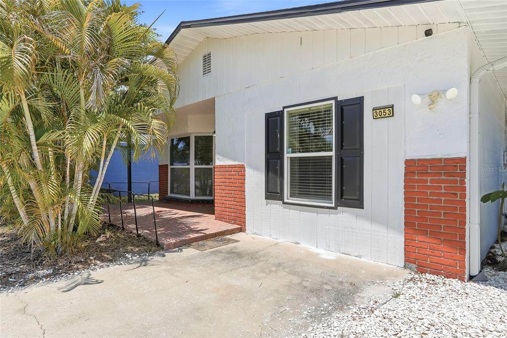 3053 Oaklawn Ave - Photo 1