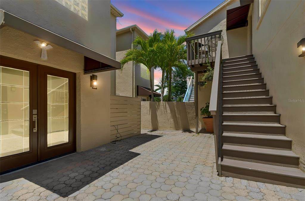 487 Pinellas Bayway - Photo 1