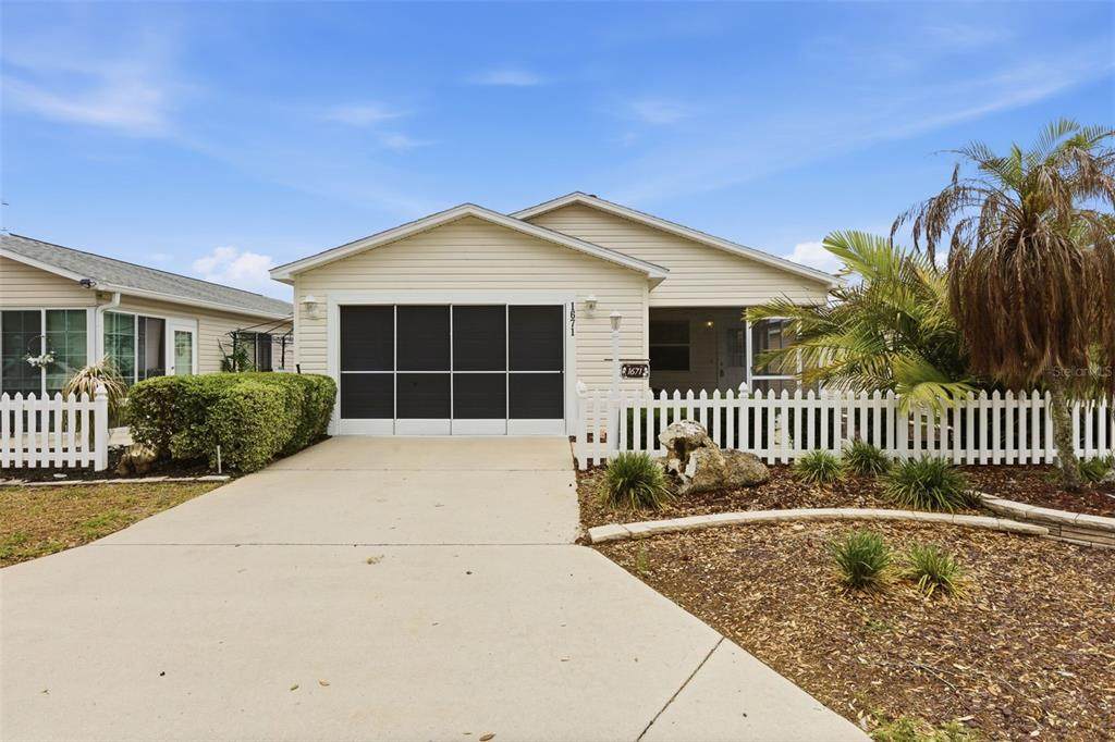 1671 Osprey Avenue - Photo 1