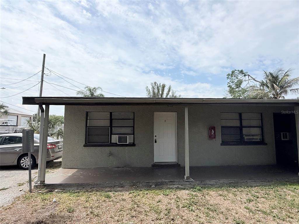2404 10TH Street - Photo 1