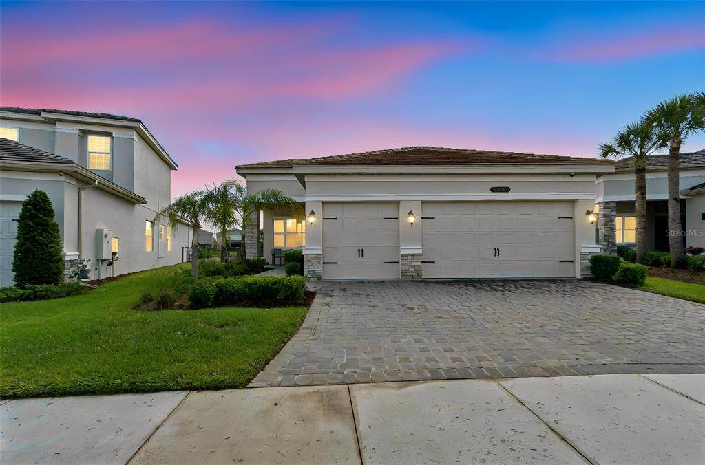 32732 Tree Of Life Avenue - Photo 1