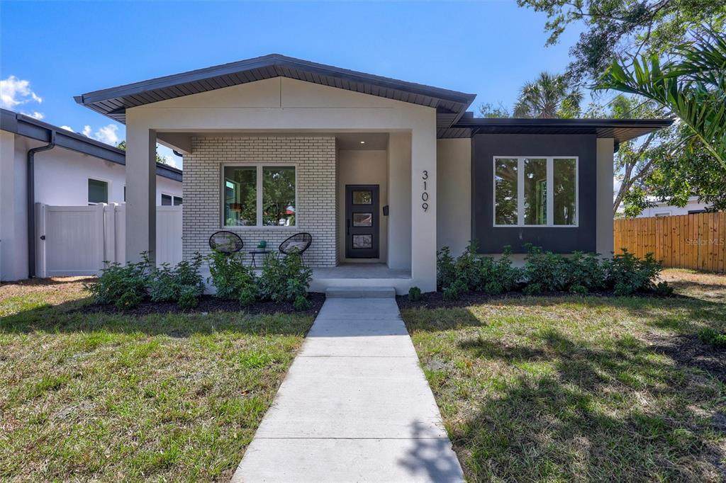 3109 Queen Street - Photo 1