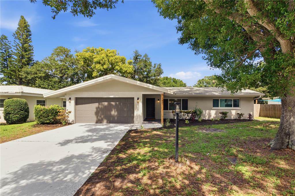 1451 Duncan Avenue - Photo 1