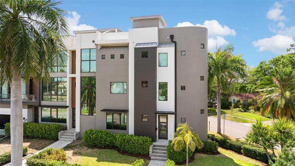 92 Davis Boulevard - Photo 1