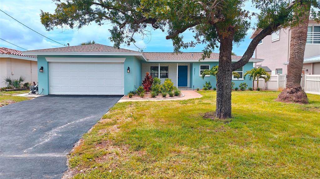 8521 42ND Avenue - Photo 1