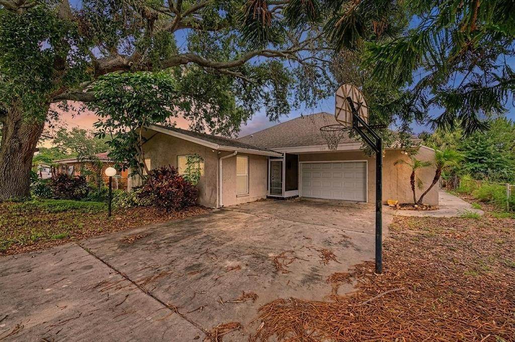 1647 Summerdale Drive - Photo 1