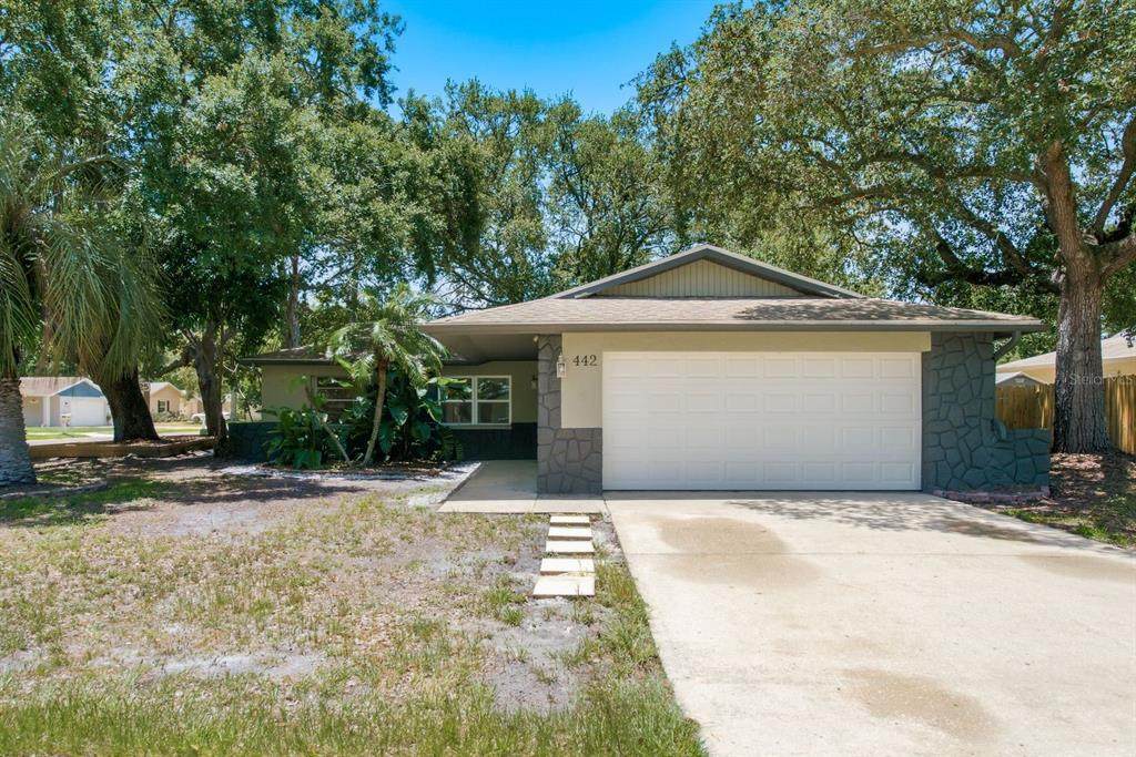 442 Evergreen Drive - Photo 1