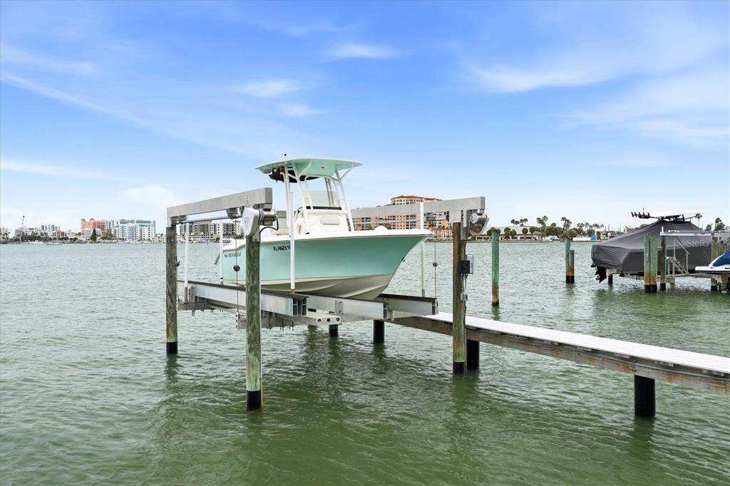 610 Island Way - Photo 1