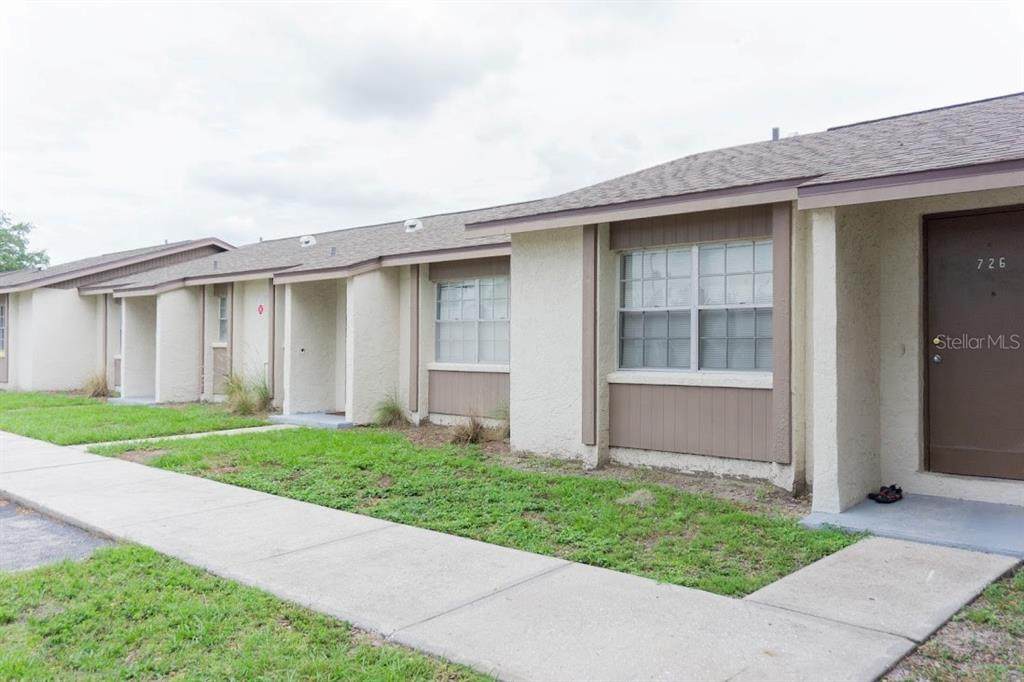 709 Oceanside Circle - Photo 1