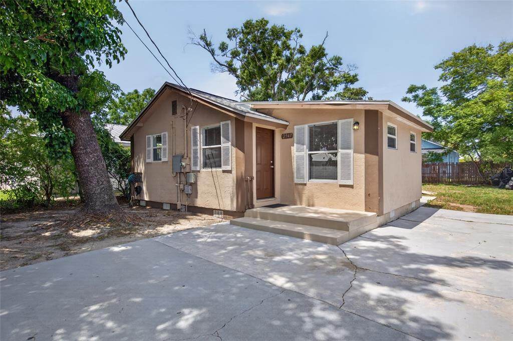 2947 Gillespie Avenue - Photo 1