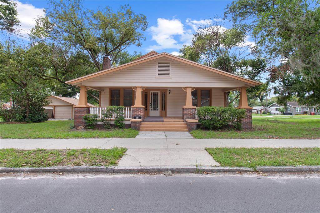 907 Clark Street - Photo 1
