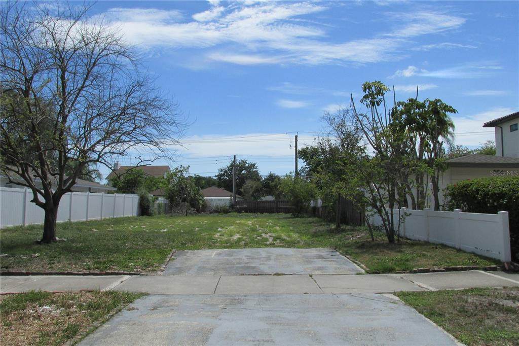 508 Davis Boulevard - Photo 1