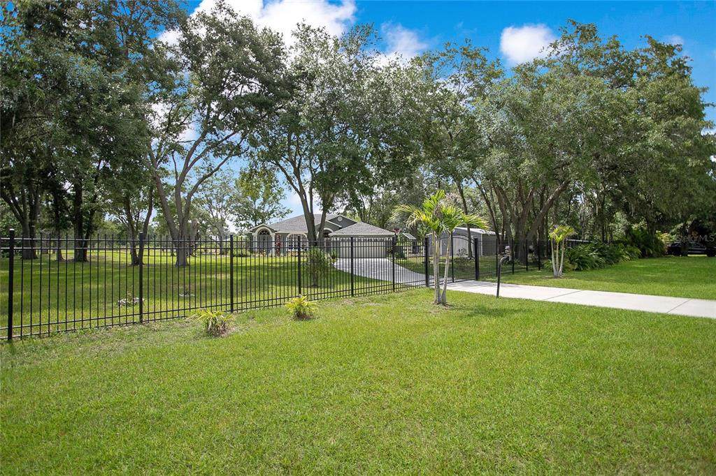 19616 Livingston Avenue - Photo 1
