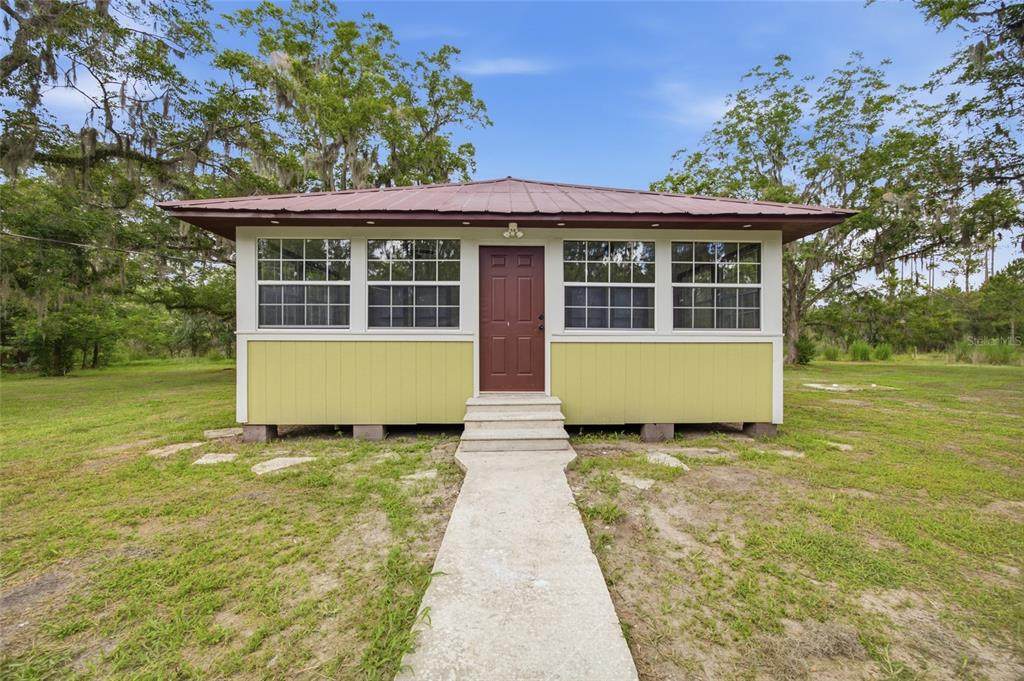 13216 140TH Street - Photo 1