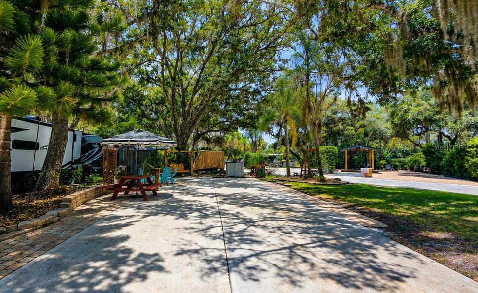 243 Saddle Lane - Photo 1