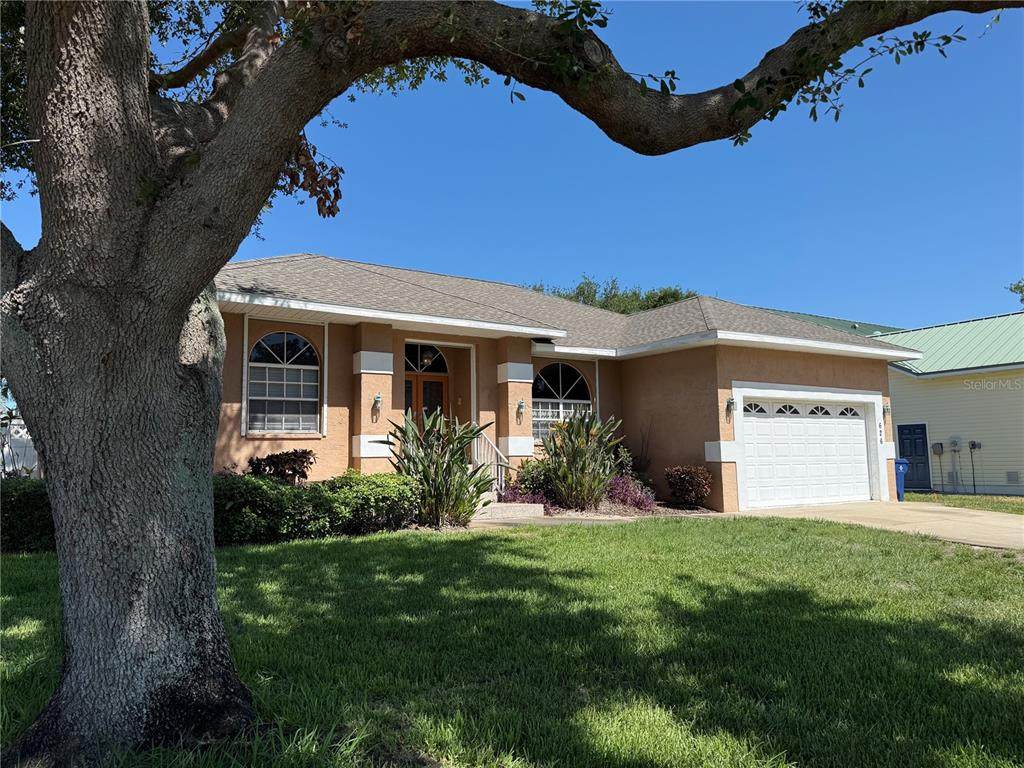626 7TH Avenue - Photo 1