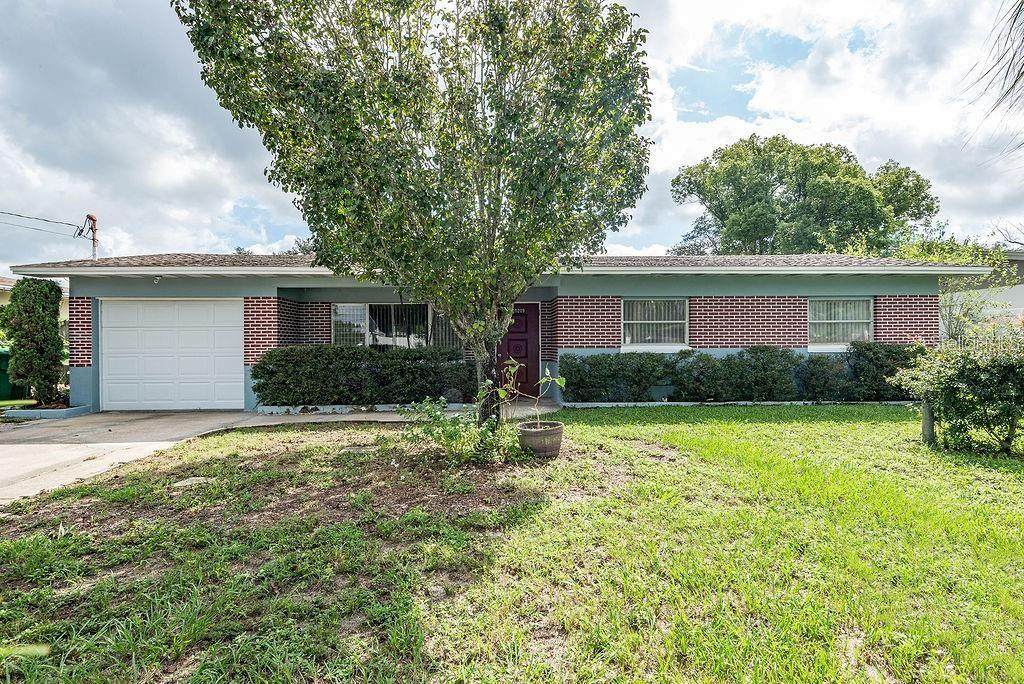 10209 Valle Drive - Photo 1