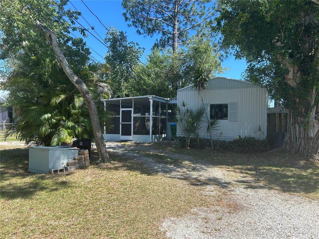 6720 69TH Avenue - Photo 1