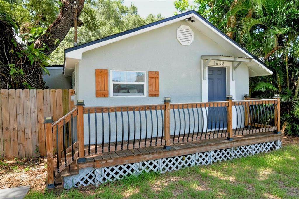 1606 Osborne Avenue - Photo 1