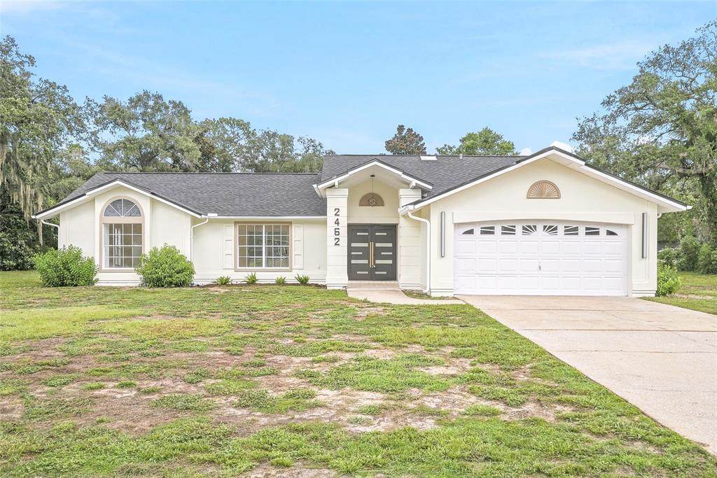 2462 Stephanie Drive - Photo 1