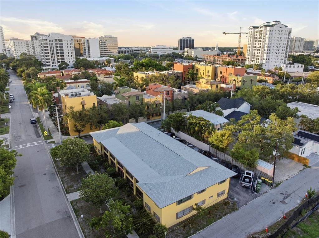 615 Palm Avenue - Photo 1