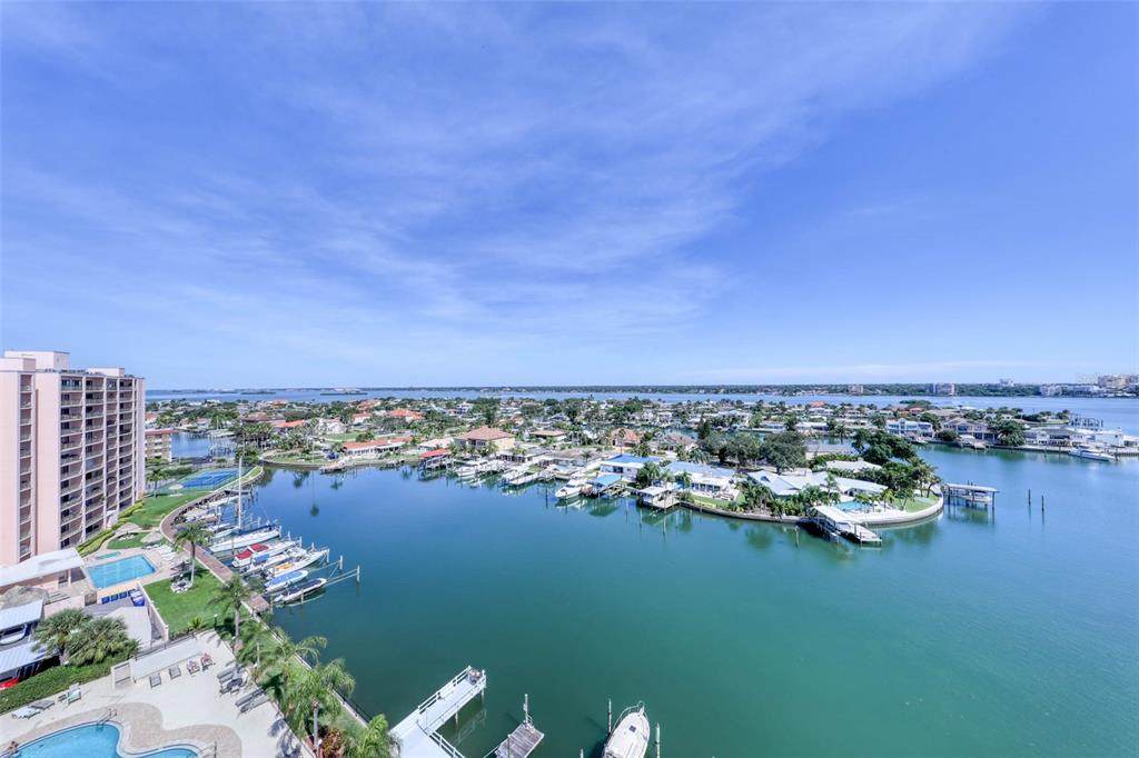 31 Island Way - Photo 1