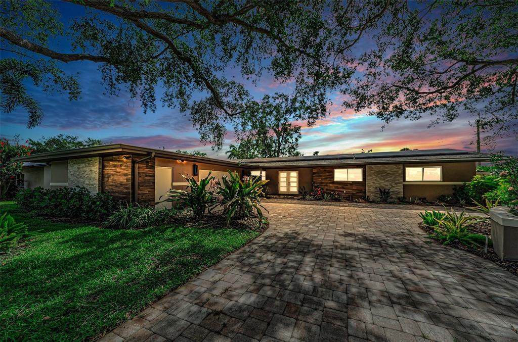 861 Rafael Boulevard - Photo 1