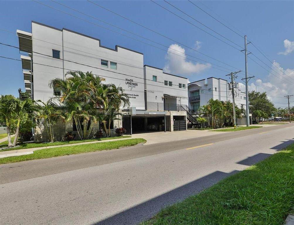 5008 Macdill Avenue - Photo 1