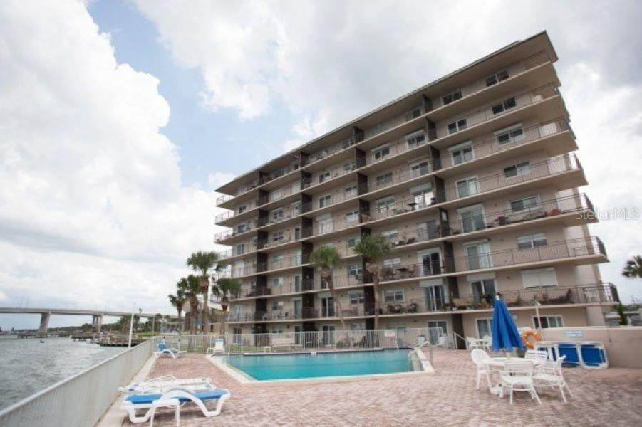 101 Riverside Drive - Photo 1