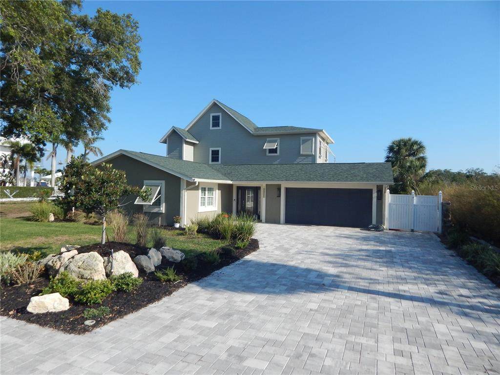 8025 Island Drive - Photo 1
